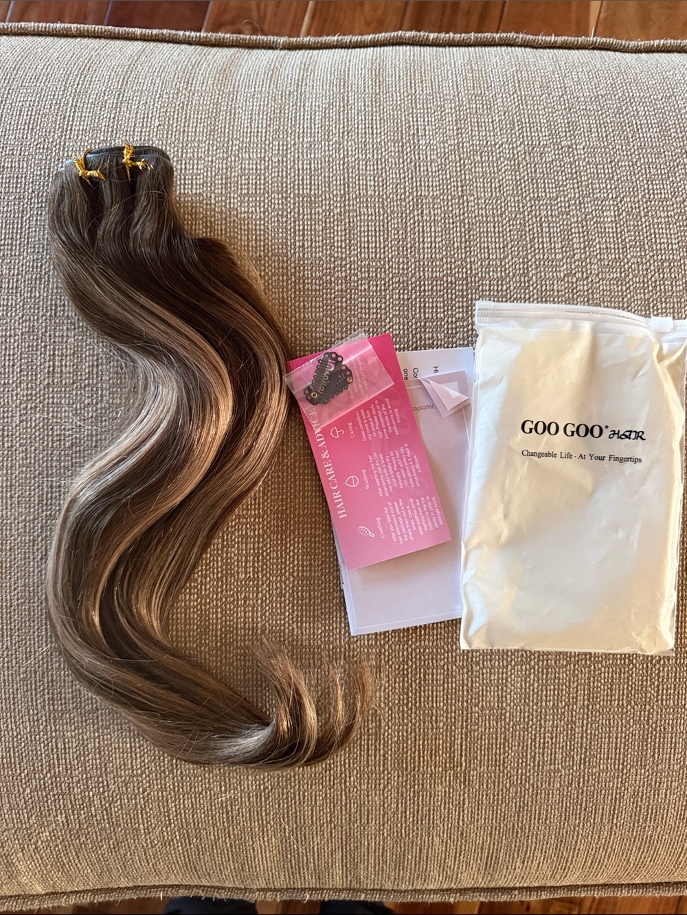 GOO GOO Clip in Hair Extensions 18” T4/27P4 New - Picture 8 of 8